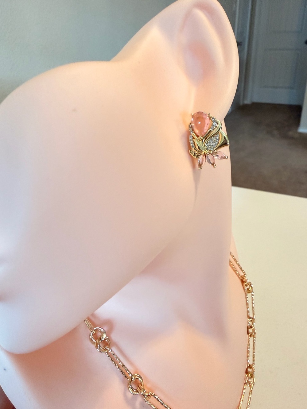 Elegant Pink Teardrop Floral Stud Rose Earrings. - Picture 5 of 7